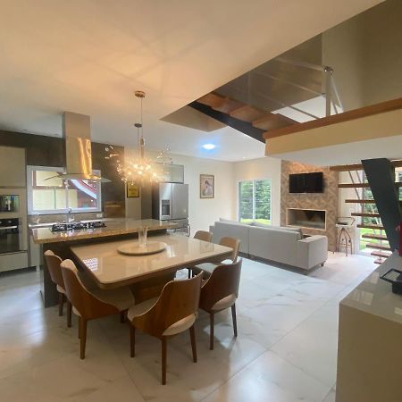 Hostyn Casa Manancial -4 Suites E Natureza Proxima Ao Capivari Campos do Jordão 外观 照片